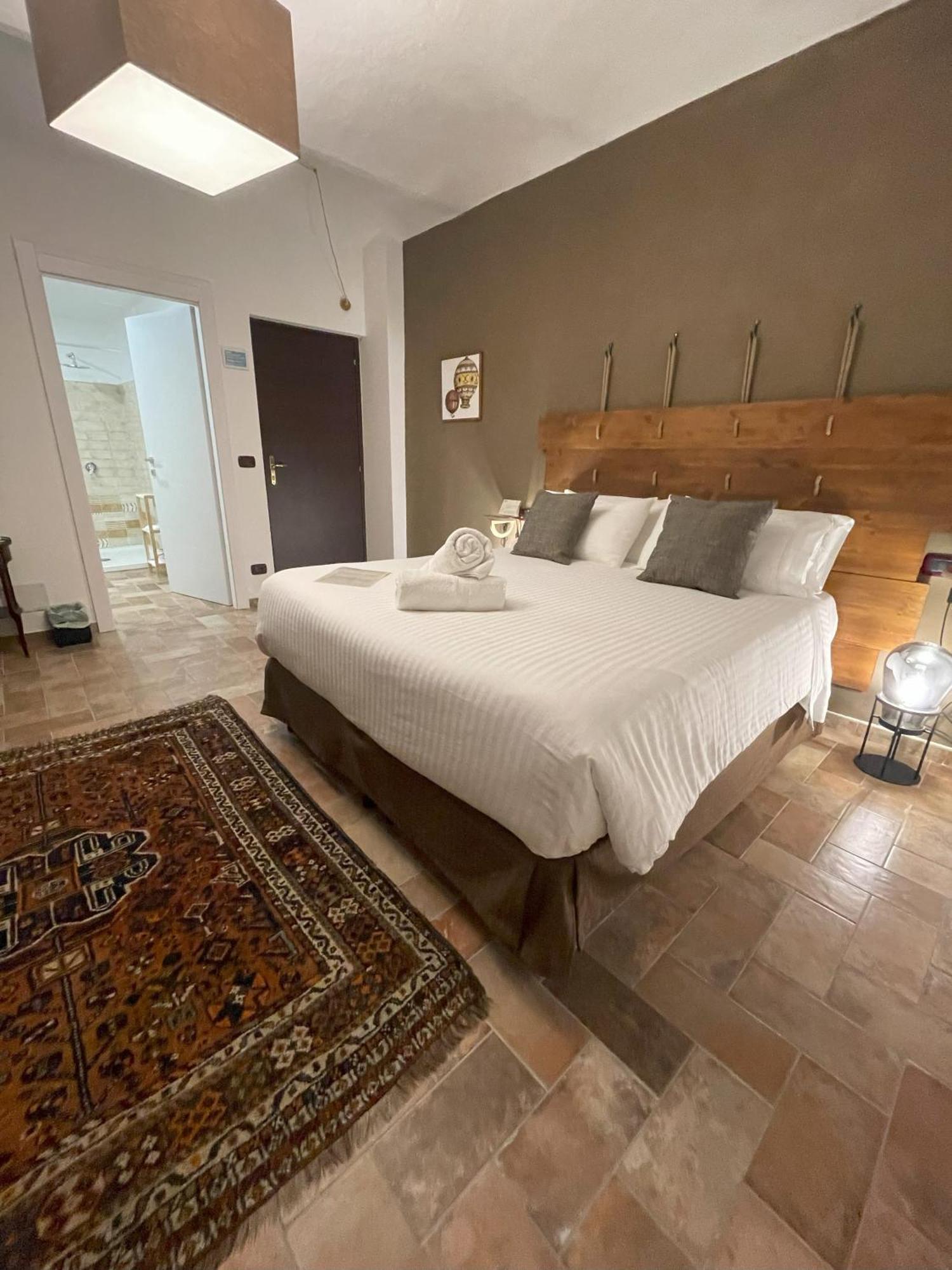 Hotel Cascina Tre Botti Agliano Terme Exterior foto